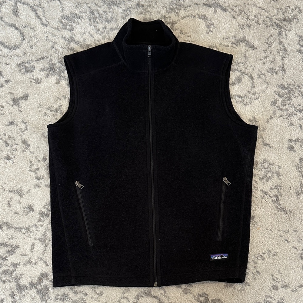 Patagonia Men's Black Zip-Up Vest